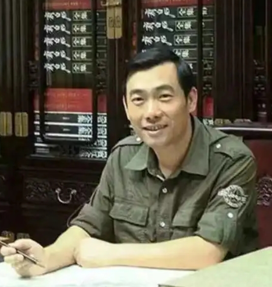 ���ĸ���Ƭ